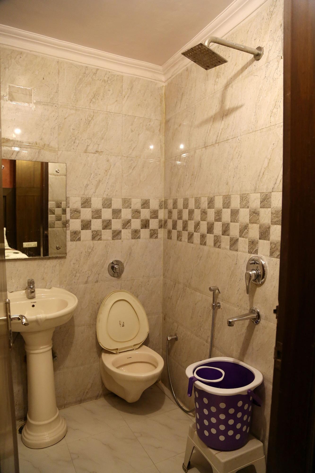 Hotel Shivam International - A Well Hygiene Property All Staff Vaccinated " Нью-Делі Екстер'єр фото