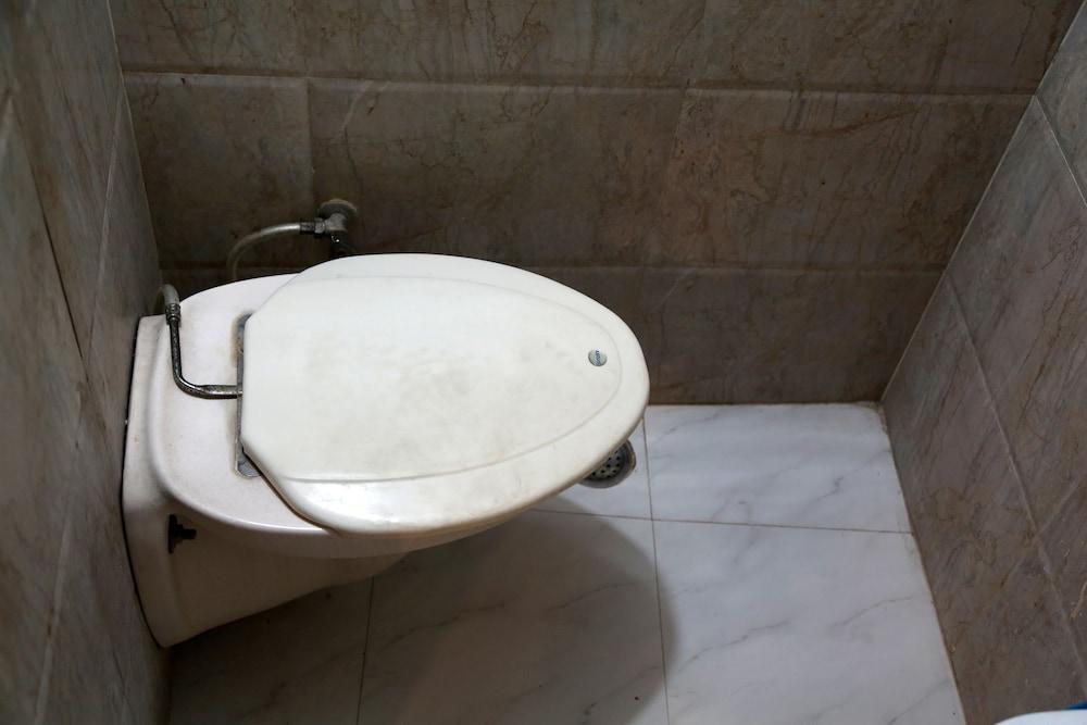 Hotel Shivam International - A Well Hygiene Property All Staff Vaccinated " Нью-Делі Екстер'єр фото